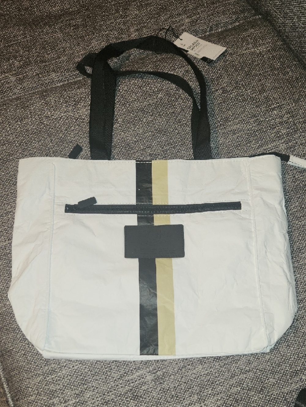 ALOHA Collection White Tote & Waist Bag Set with Black Accents - Picture 2 of 7